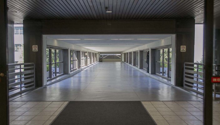 CMC-California-Market-Center-Bridge-02