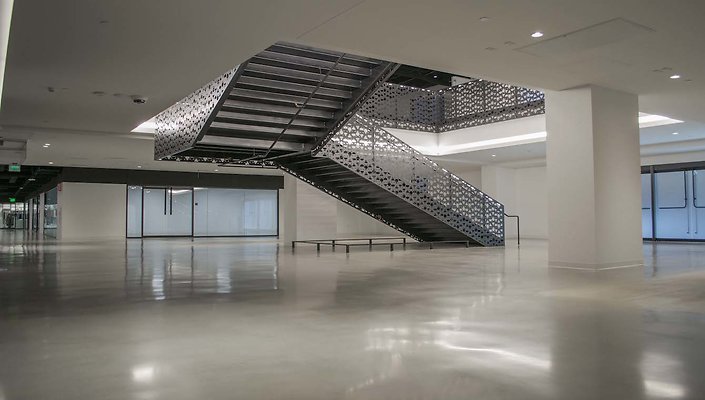 CMC-California-Market-Center-Lobby-Staircase-05