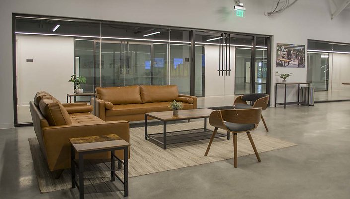CMC-California-Market-Center-Conference-Room-08