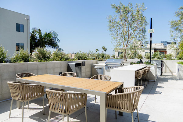 Landmark-Pool02-e1691831641934