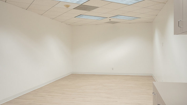 Landmark-II Suite445-7