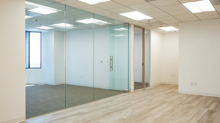 Landmark-II Suite1160-6