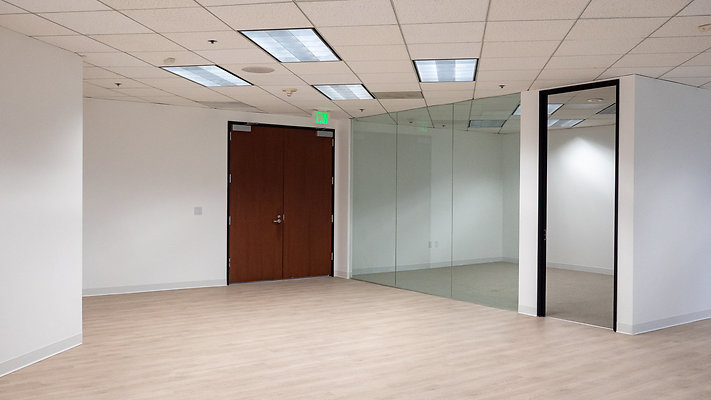 Landmark-II Suite445-1