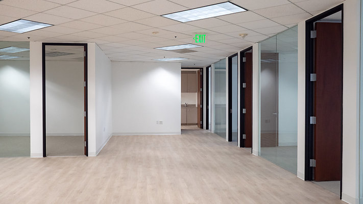 Landmark-II Suite445-3