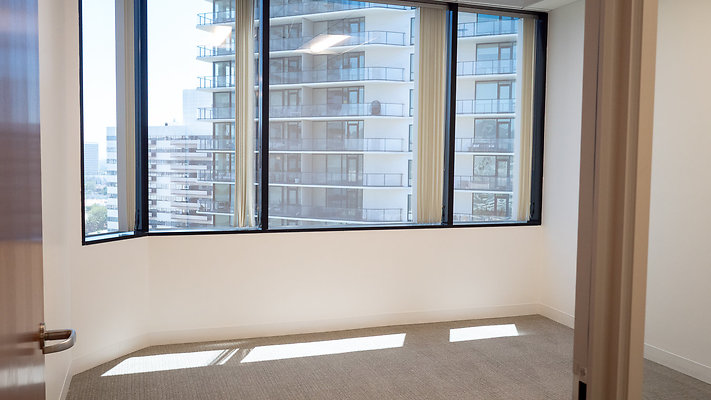 Landmark-II Suite1150-07