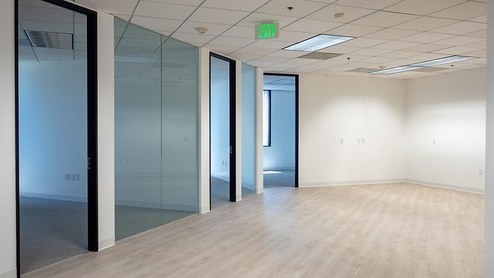 Landmark-II Suite445-6