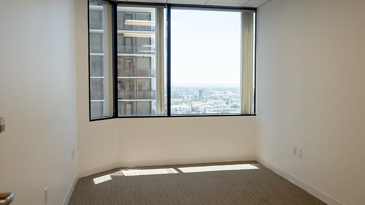 Landmark-II Suite1160-7