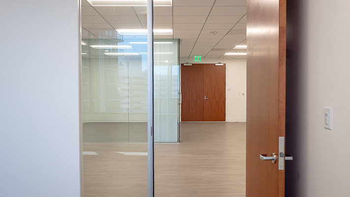 Landmark-II Suite1150-06