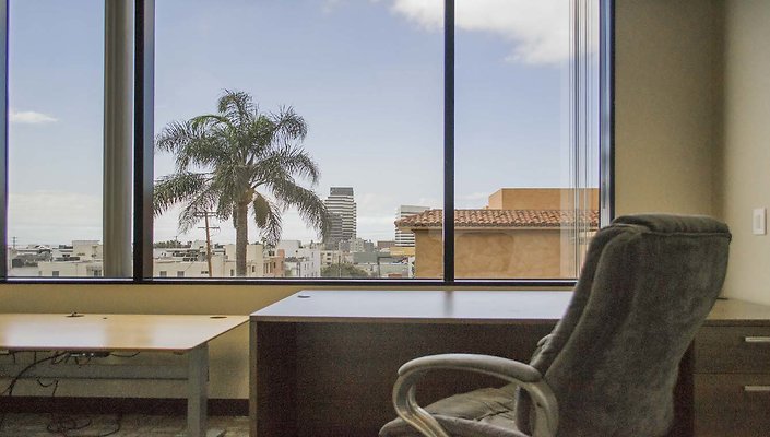 Landmark-II-Suite-300-21