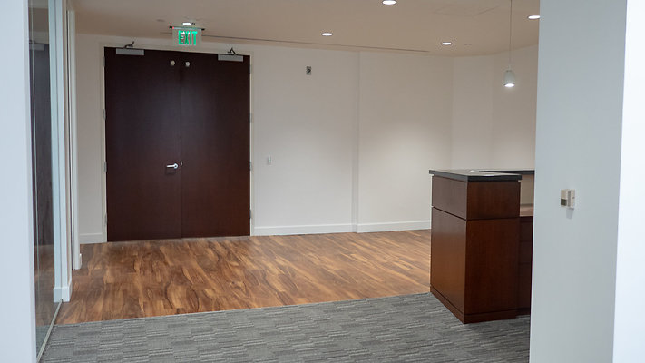 Landmark-II Suite800-02