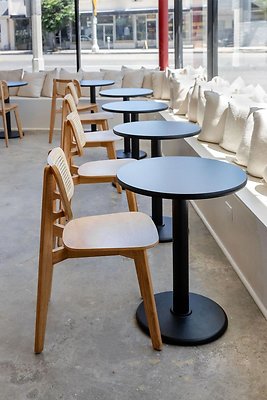 cool cafes in los angeles encino coffee shop-854536476.webp