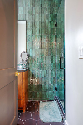 13307 bath 4