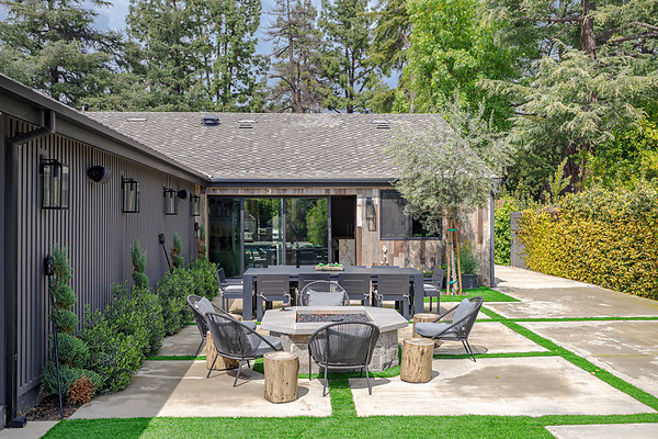 13307 patio 4