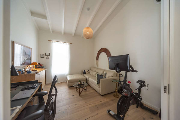 13661 office 1