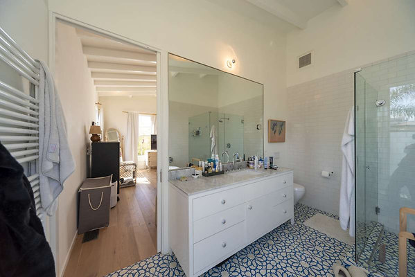 13661 bath 2