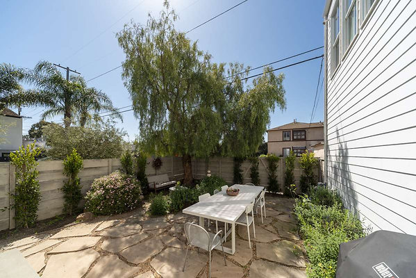 13661 patio 3