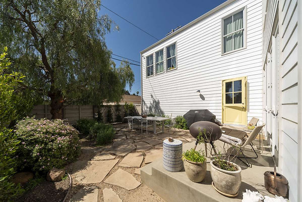 13661 patio 2