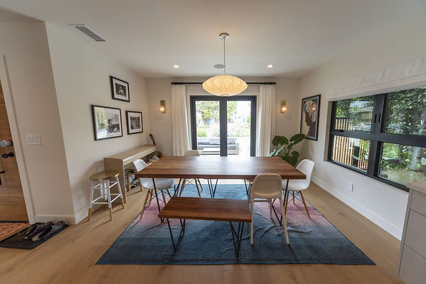 13660 dining 3