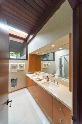 12668 bath 1