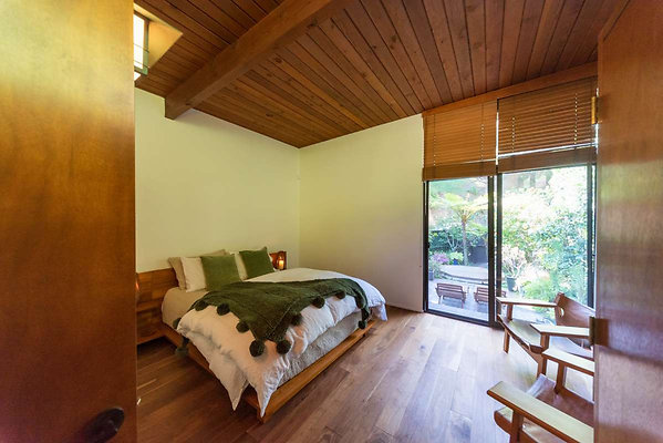 12668 bed 2