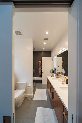 13285 bath 2