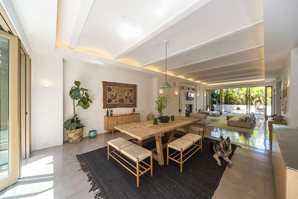 13640 dining 4