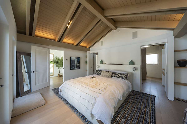 13640 bed 1