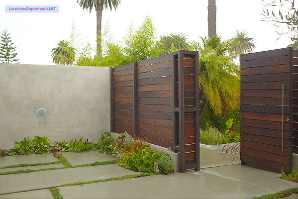 LocationsDepartment.Net  Modern Home 333 018