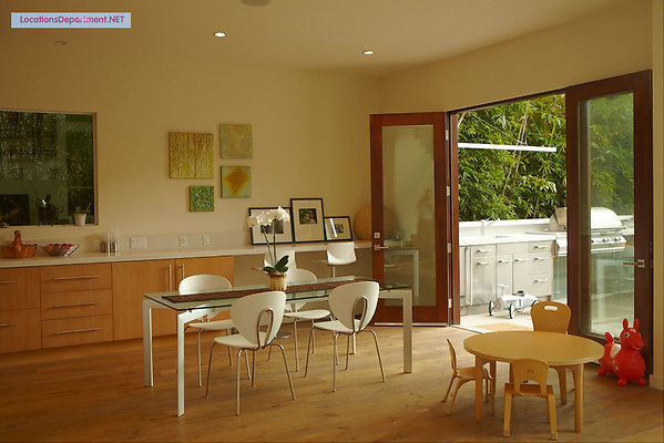 LocationsDepartment.Net  Modern Home 333 050
