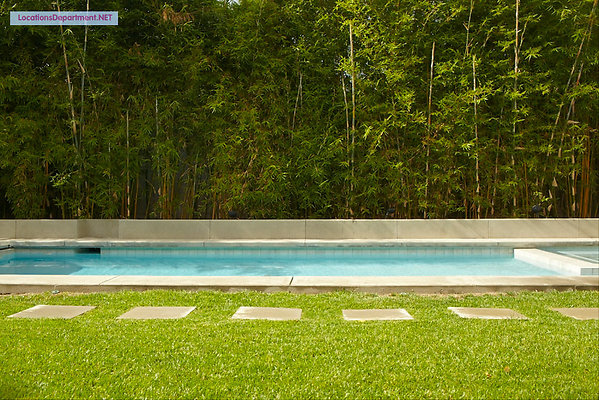 LocationsDepartment.Net  Modern Home 333 092