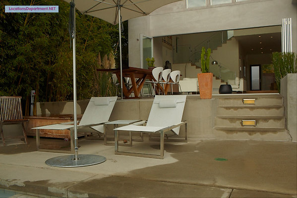 LocationsDepartment.Net  Modern Home 333 069