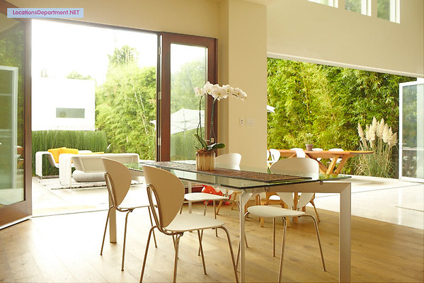 LocationsDepartment.Net  Modern Home 333 057