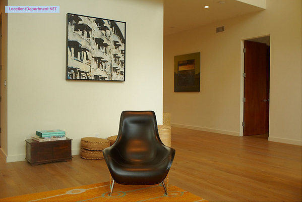 LocationsDepartment.Net  Modern Home 333 030