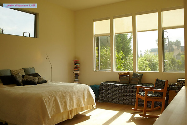 LocationsDepartment.Net  Modern Home 333 098