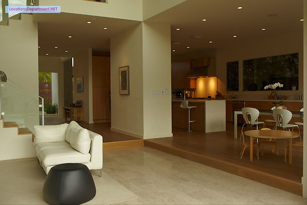 LocationsDepartment.Net  Modern Home 333 060