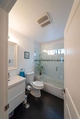 12166 bath 1
