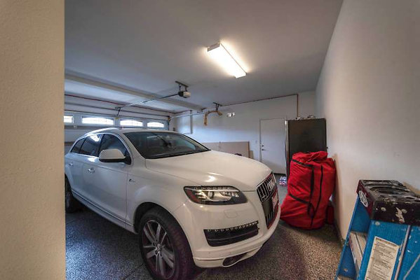 11106 garage 1