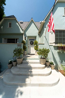 12800 porch 1
