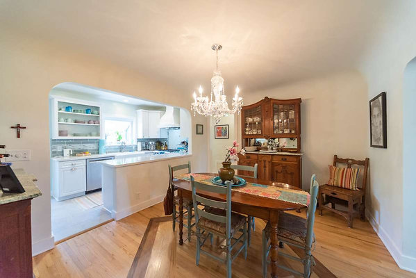 12800 dining 5