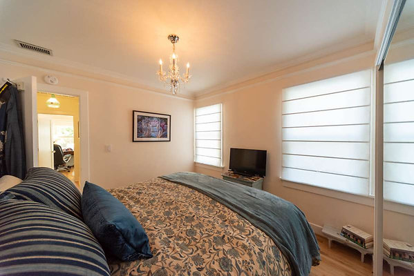 12800 bed 4