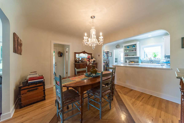 12800 dining 3