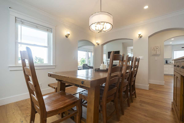 13654 dining 2