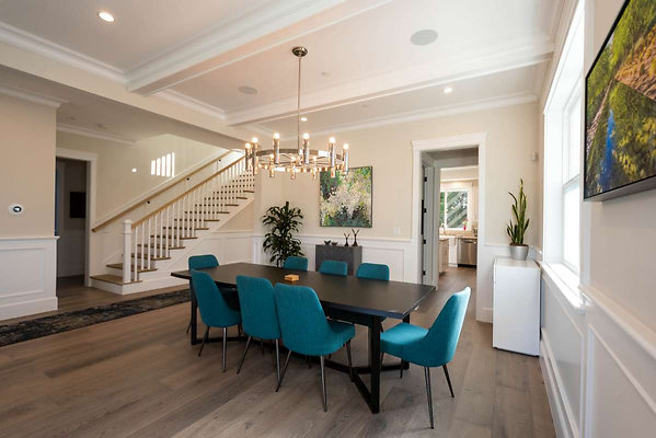 13147 dining 1