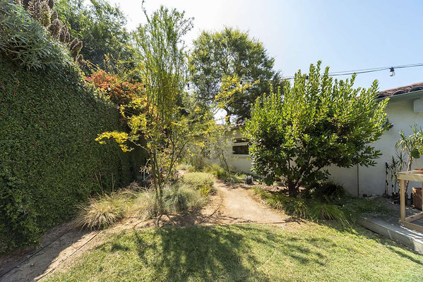 13709 garden 1