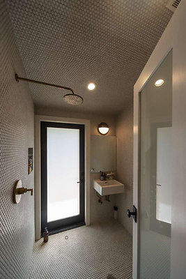 13709 bath 4
