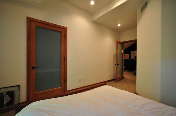 9073 bed 7
