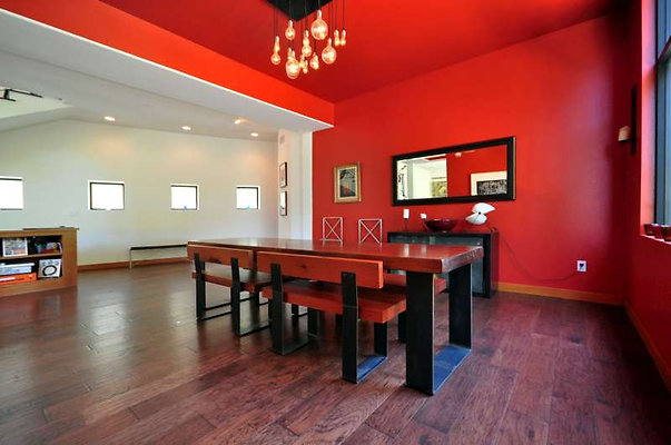 9073 dining 3