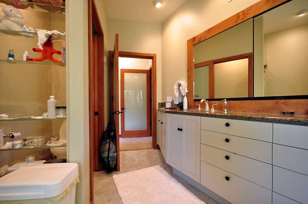9073 bath 2