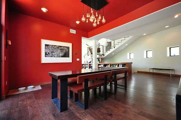 9073 dining 1