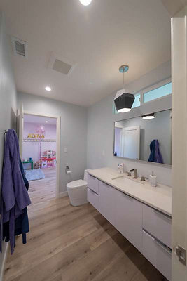 12005 bath 4